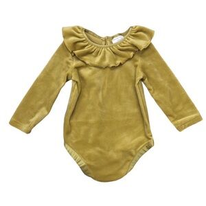 NWT Hanna Andersson Velour Ruffle Collar Bodysuit